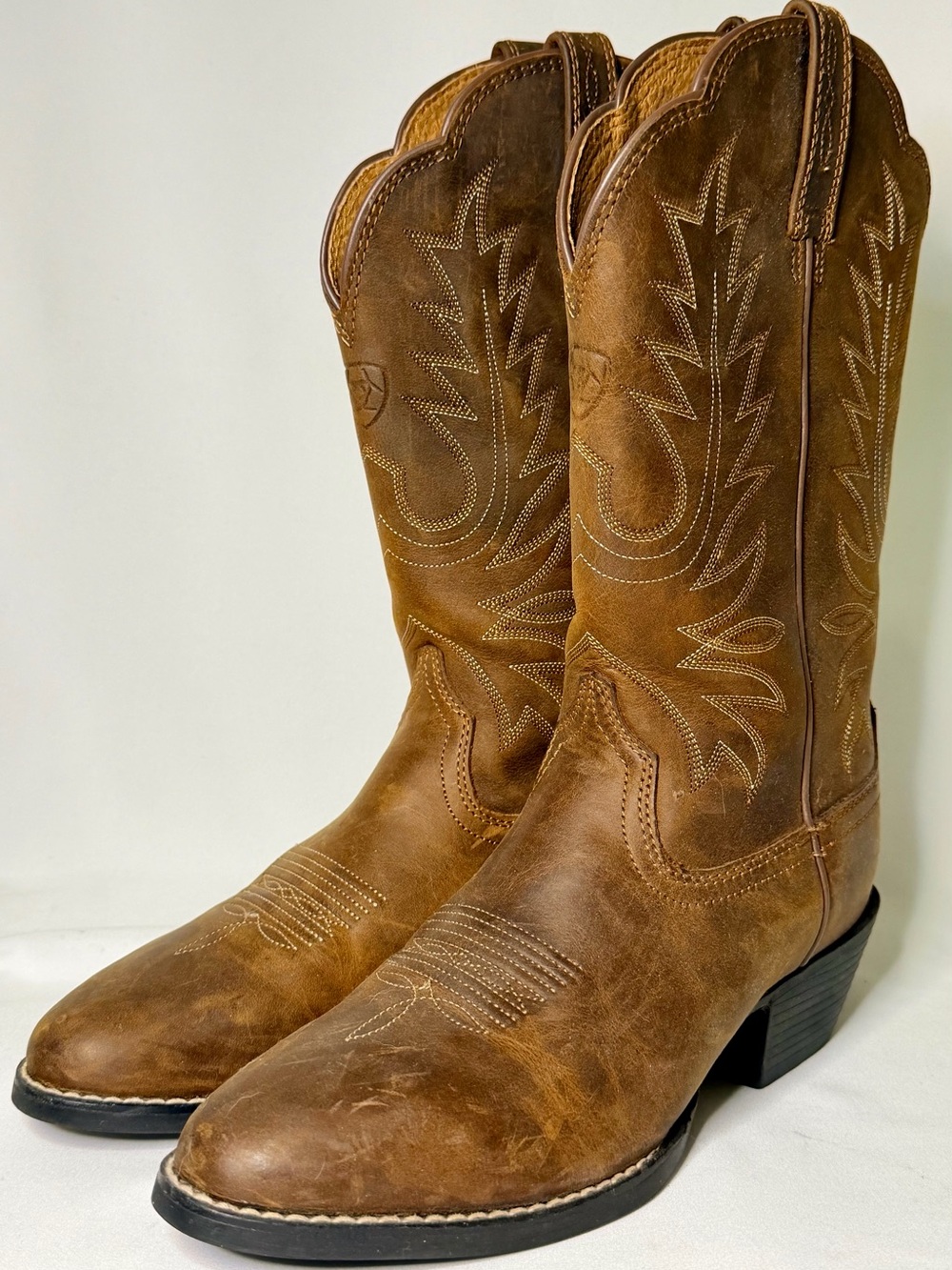 Ariat Brown Leather Western Cowboy Boots with Stitch Detail